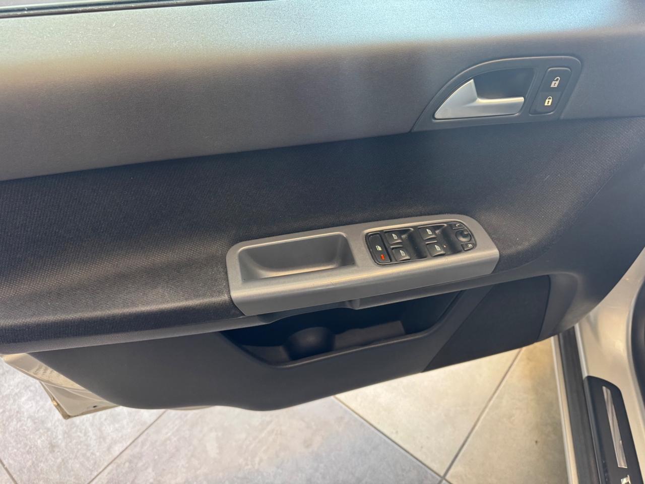 Volvo V50 D4 R-design