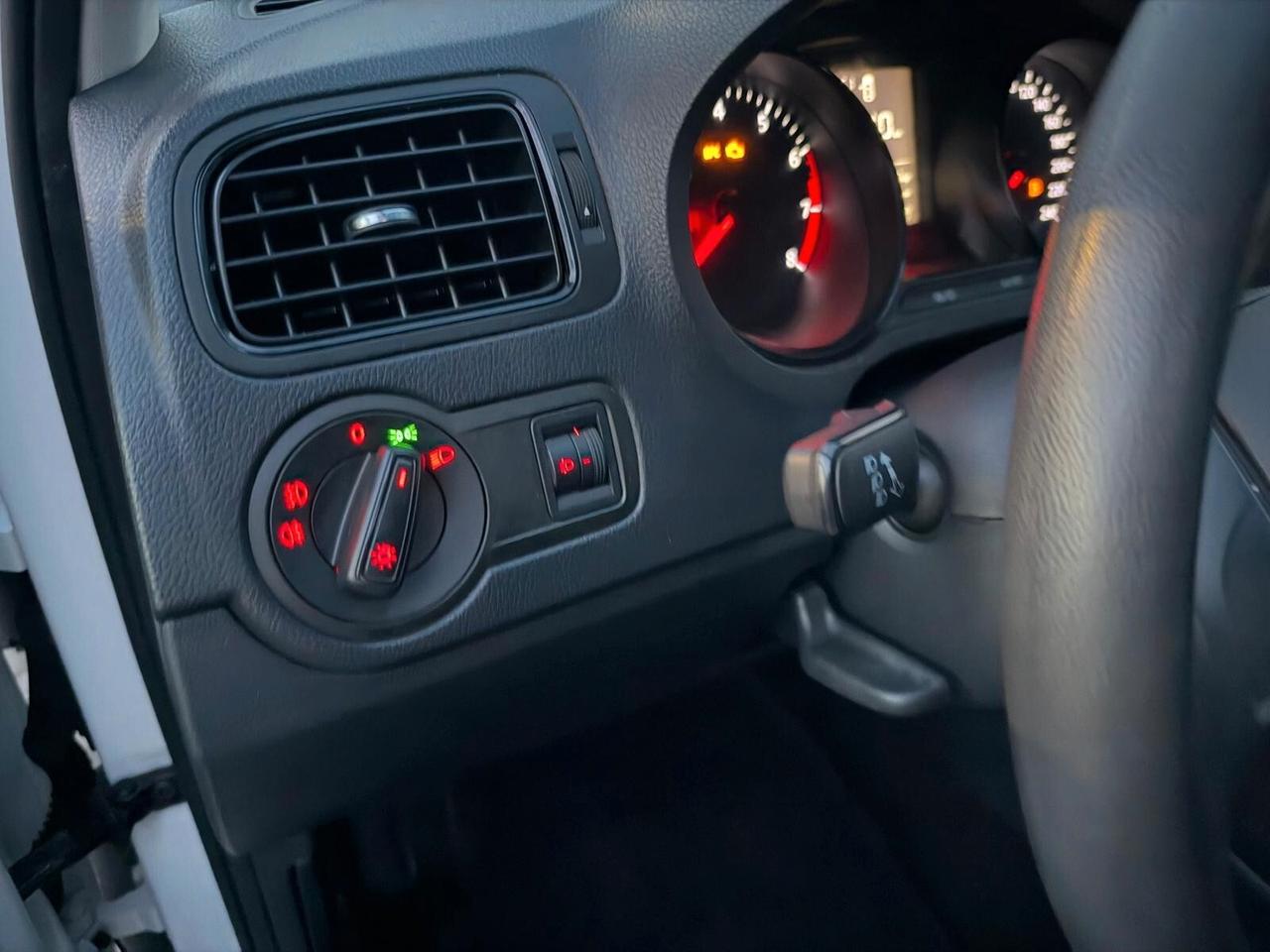Volkswagen POLO 1.0 Trendline BENZINA