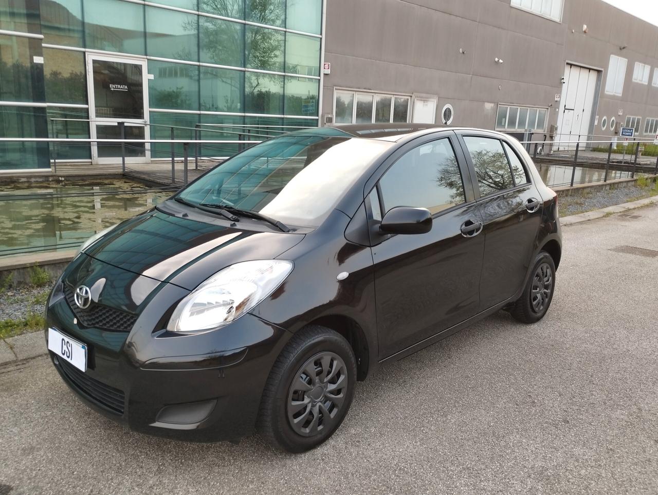 Toyota Yaris 1.0 5P OK NEOPATENTATI E 115 /2010