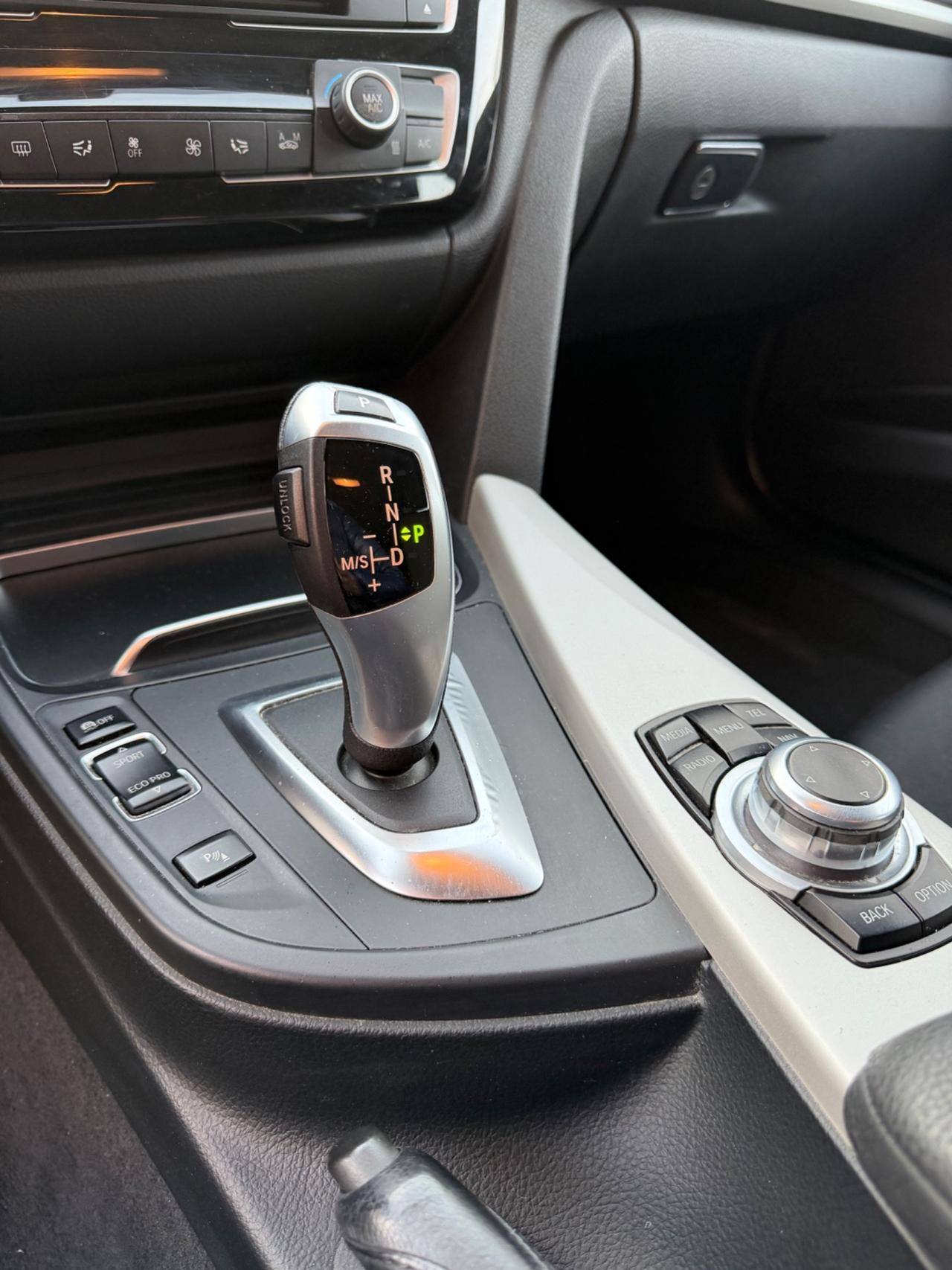 Bmw 320d xDrive Touring Sport