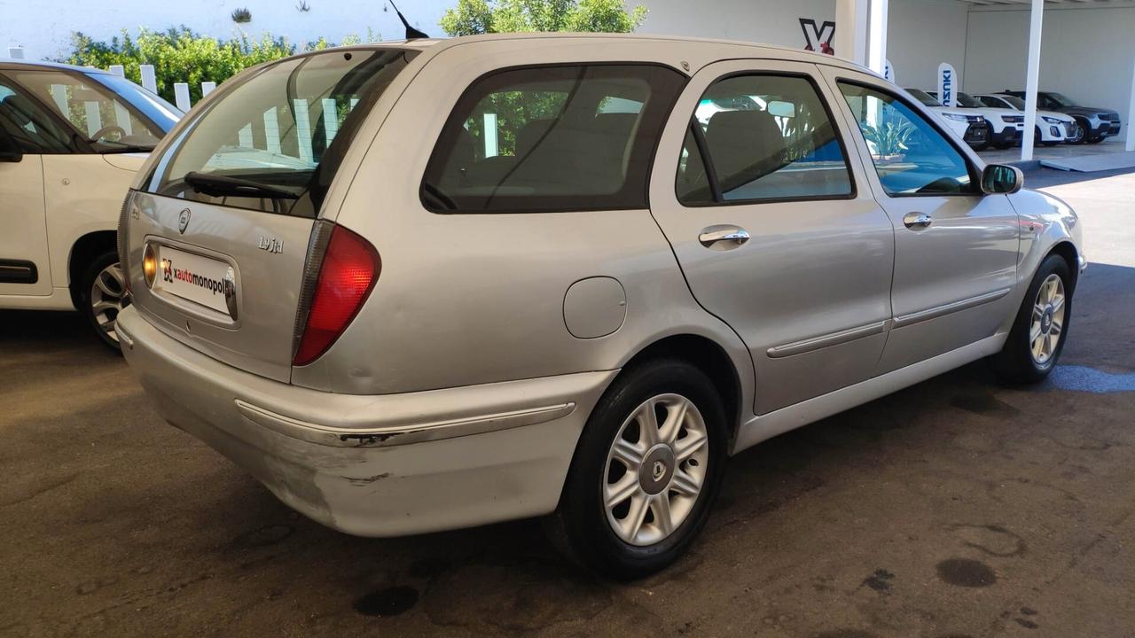 Lancia Lybra 1.9 JTD cat Station Wagon LX