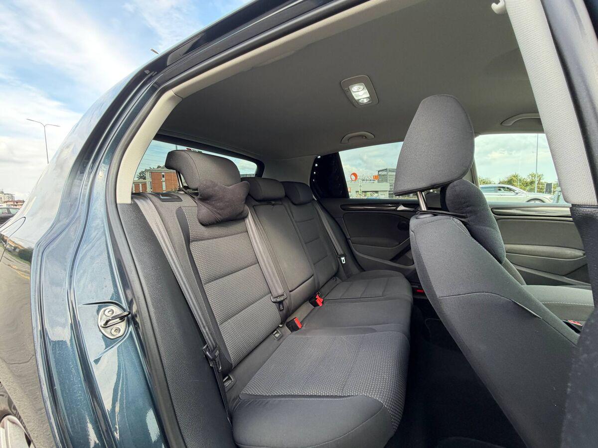 Volkswagen Golf 1.4 tsi Highline 5p dsg