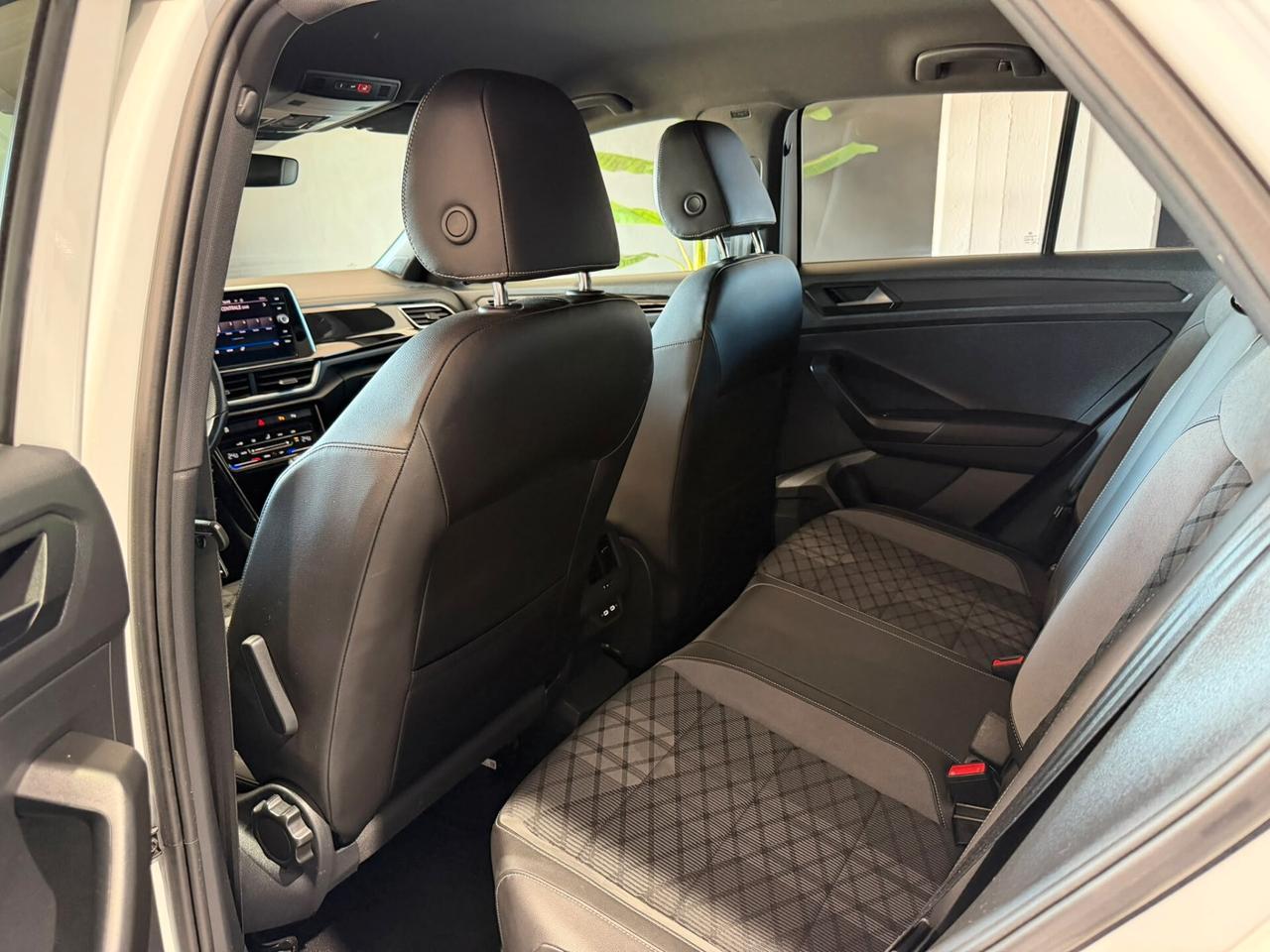 Volkswagen T-Roc 1.0 TSI R-Line