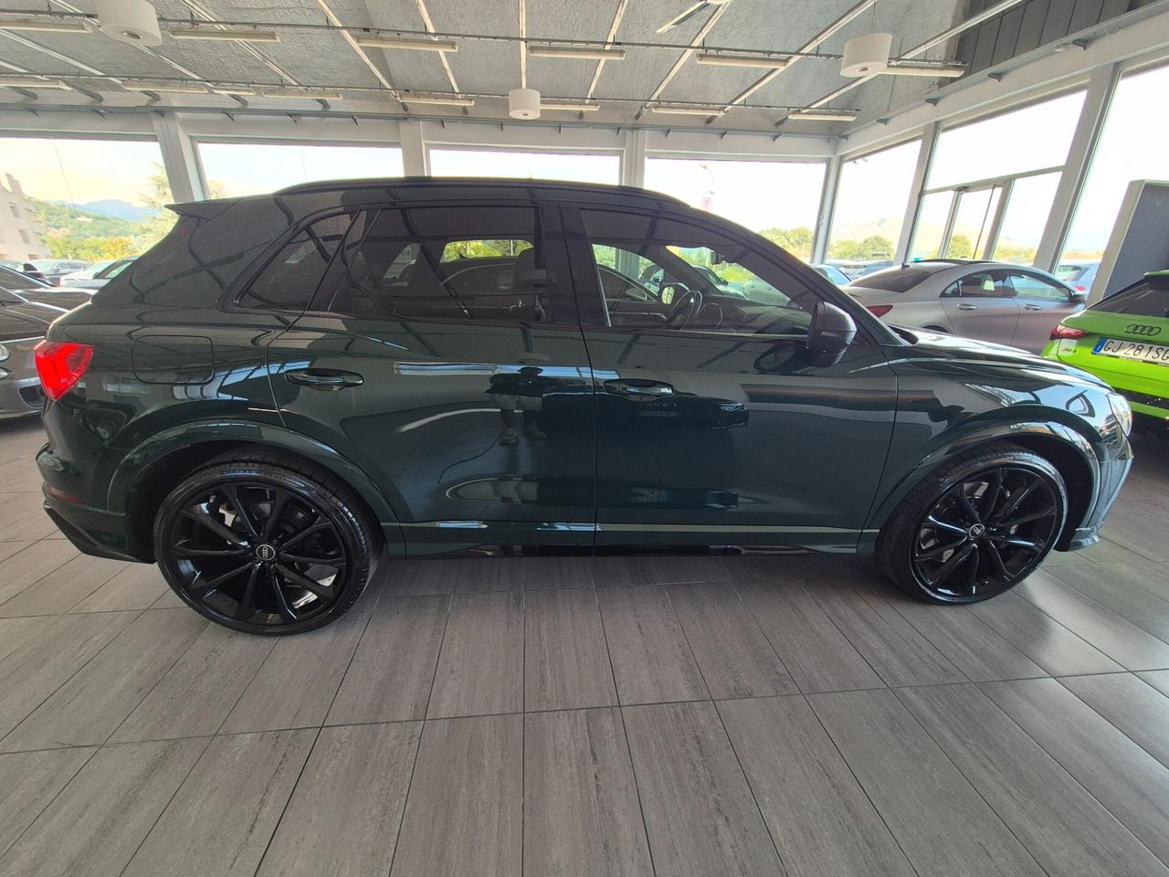 Audi Q3 RS quattro S tronic 2023 - FULL SERVICED