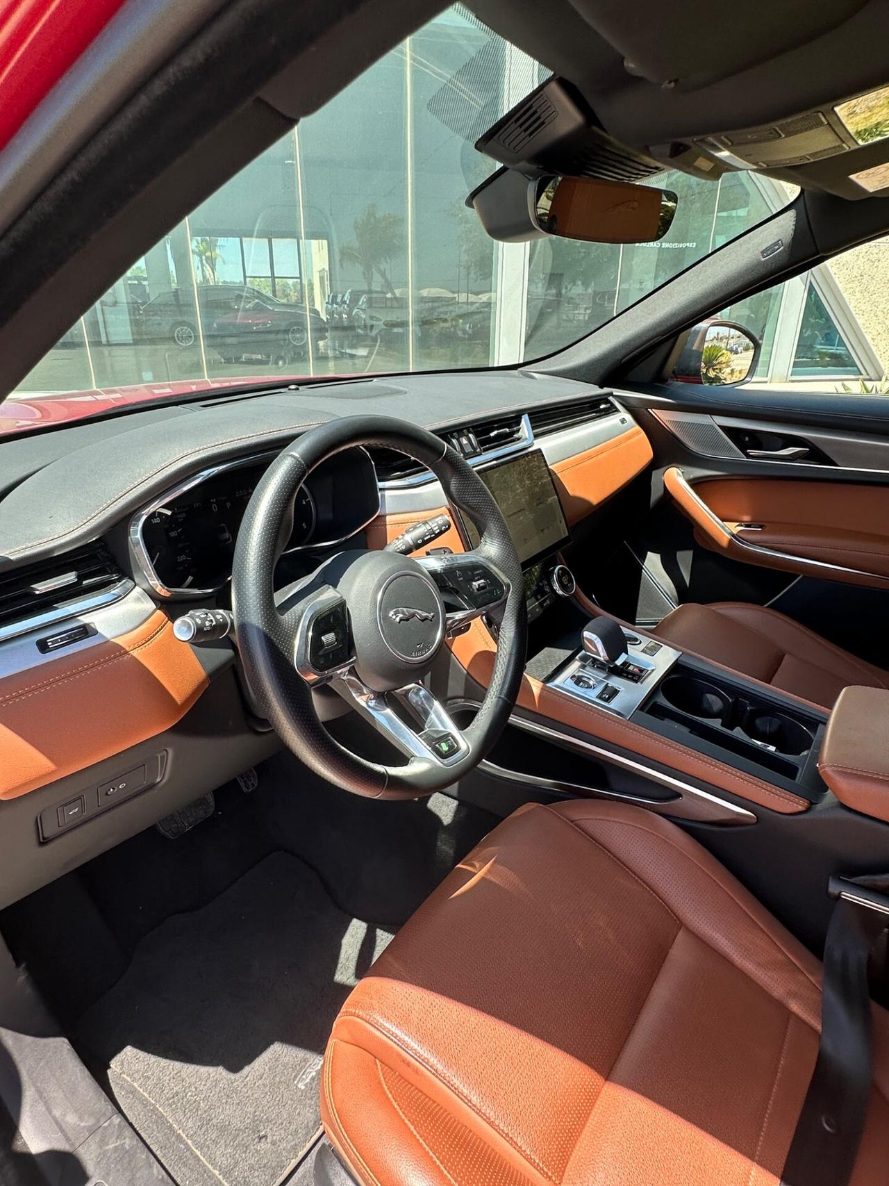 Jaguar F-Pace 2.0D R-Dynamic AUTOCARRO N1 totalmente detraibile