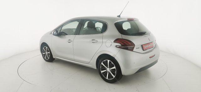 PEUGEOT 208 PureTech 82 5 porte Allure