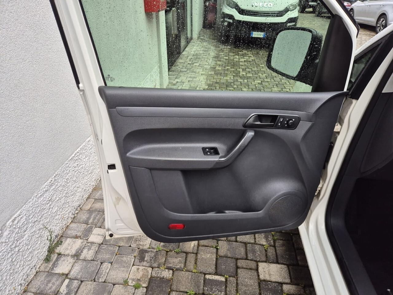 Volkswagen Caddy 1.6 TDI 102 CV CAMBIO AUTOMATICO