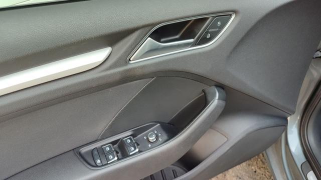 AUDI A3 SPORTBACK 1.6 TDI S-tronic SPORT Business