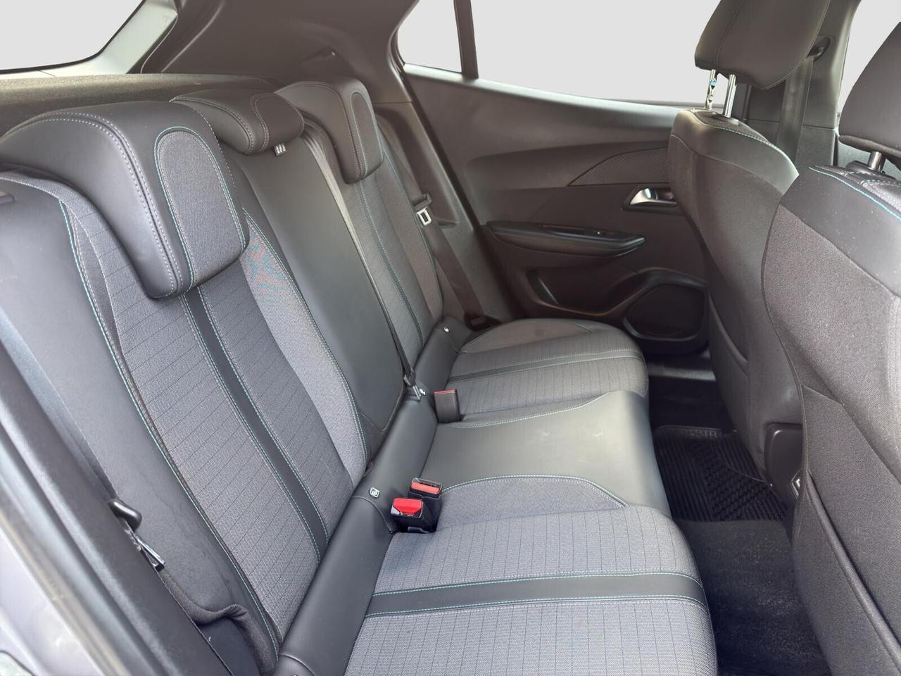 Peugeot 2008 1.2 puretech 100cv Allure Pack 2023