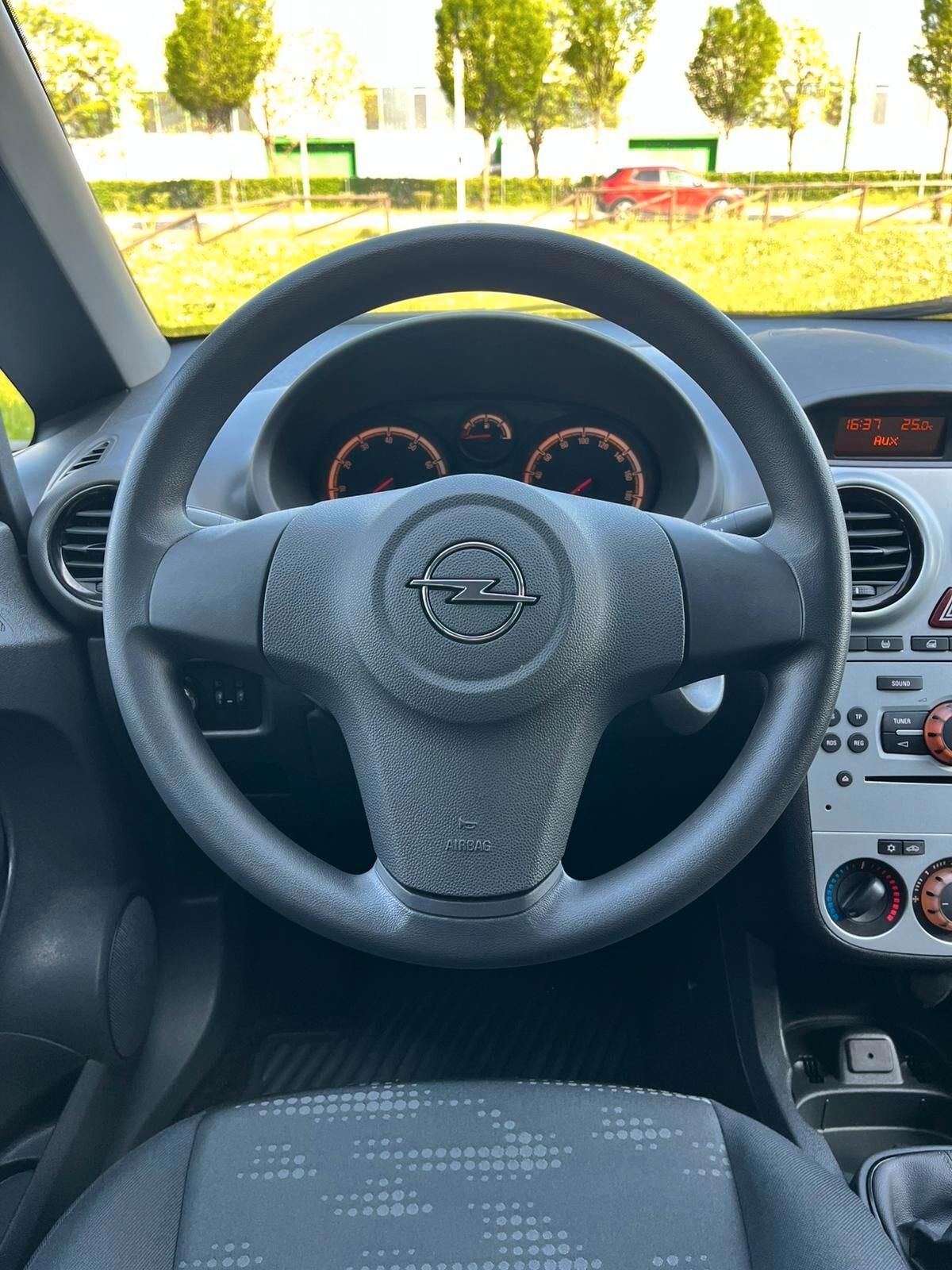 Opel Corsa 1.2 Neopatentati 31.000km