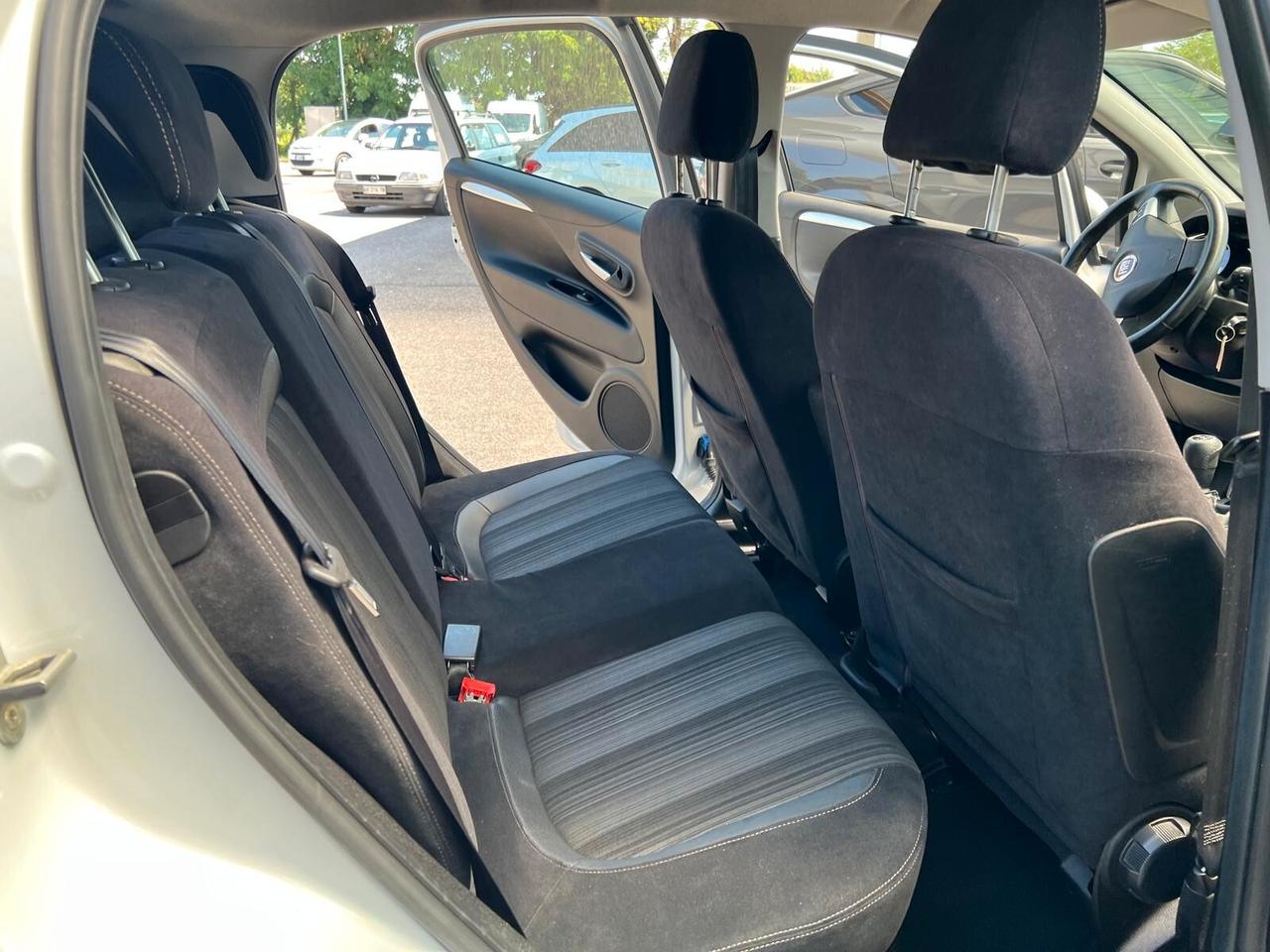 Fiat Punto Evo 1.3 Mjt 95 CV DPF 5 porte S&S Dualogic Emotion