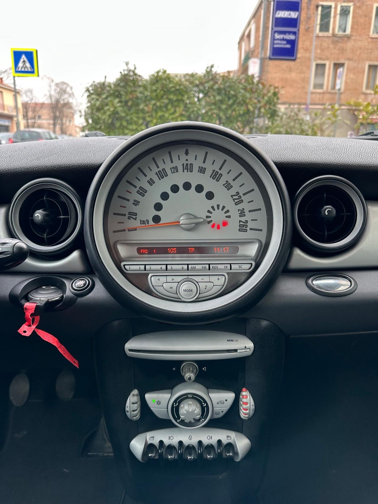 Mini 1.6 16V Cooper One (55kW)