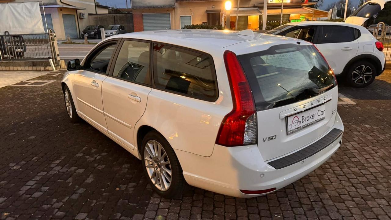 Volvo V50 D2 POLAR