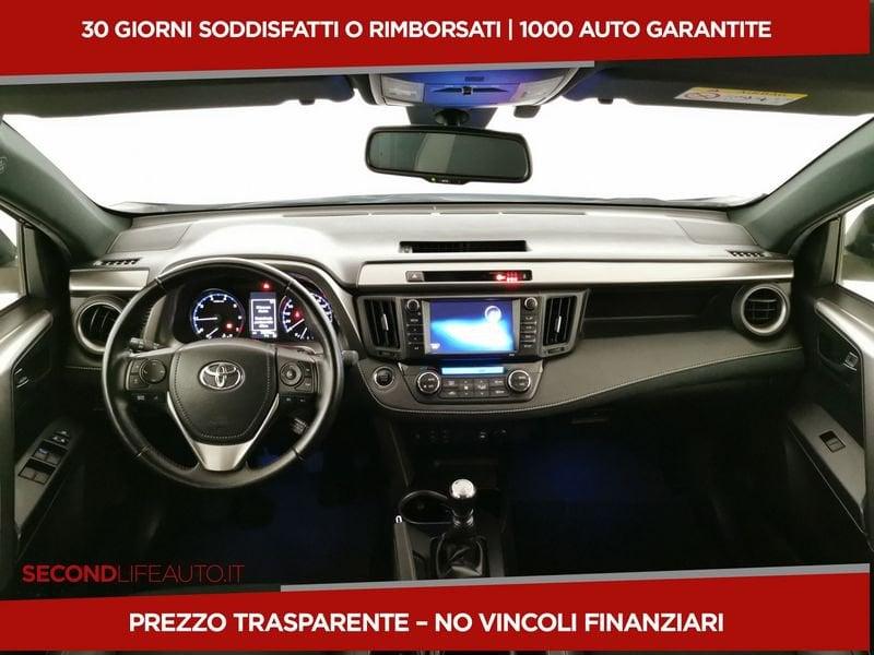 Toyota RAV4 2.0 d-4d Lounge 2wd mt my17