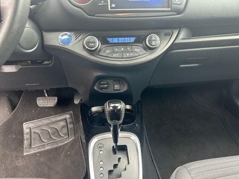 Toyota Yaris 1.5 Hybrid 5 porte Trend "Grey Edition"