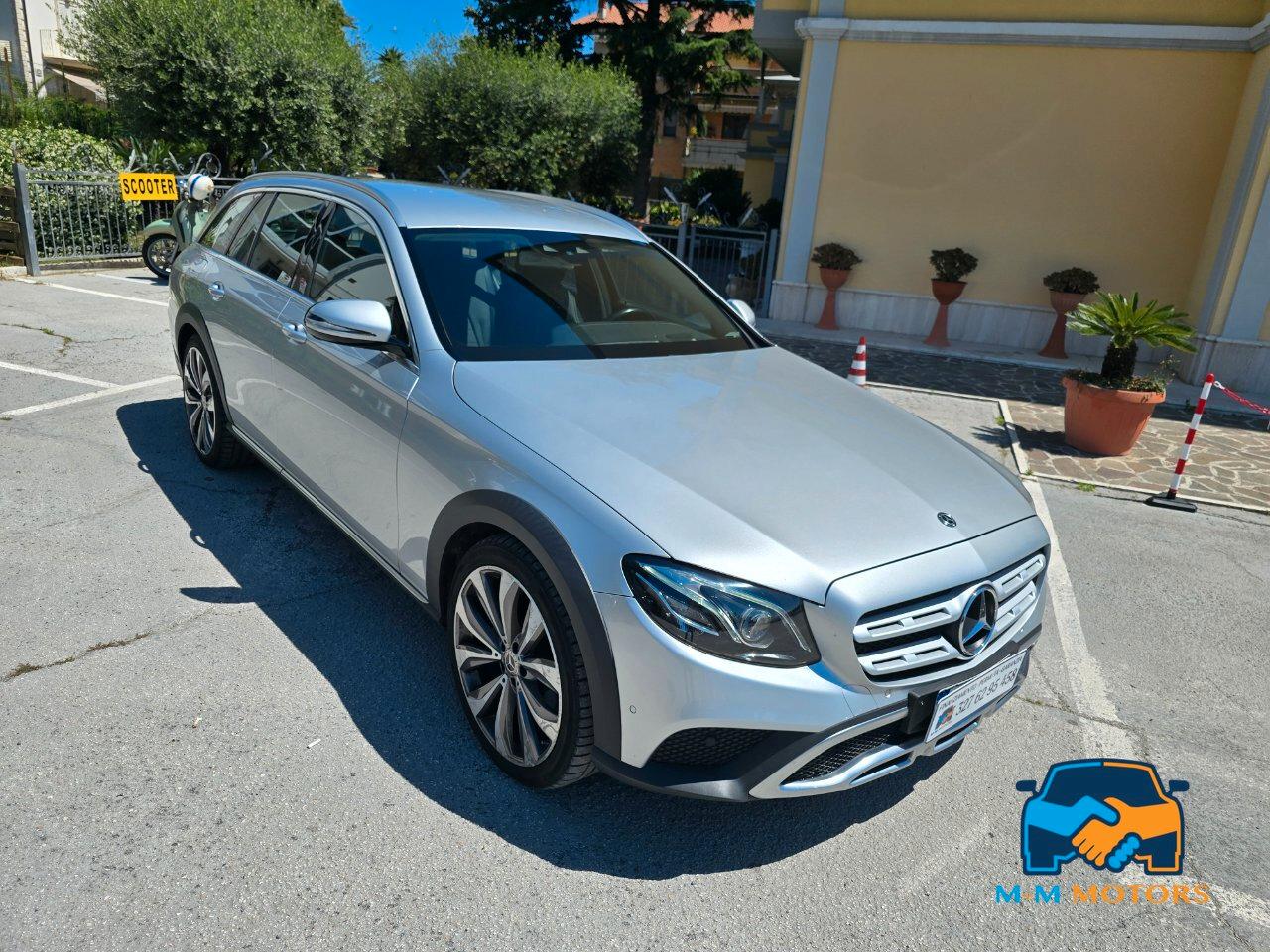 Mercedes E 220 D Premium 4Matic 9G-Tronic Plus Station Wagon All-Terrain