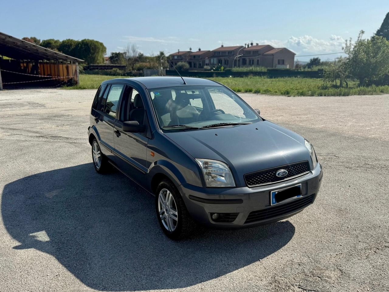 Ford fusion 1.4 benzina 80cv neopatentati 5porte