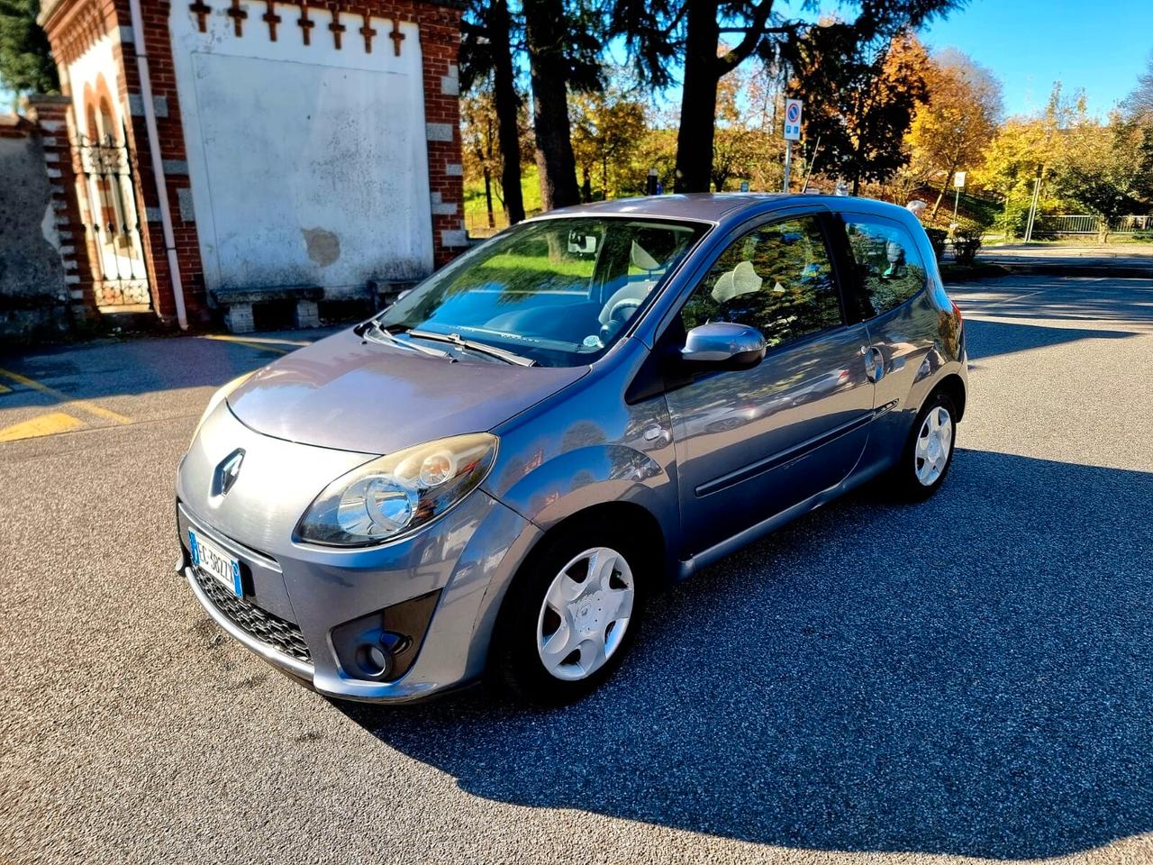 Renault Twingo 1.2 16v ADATTA A NEOPATENTATI