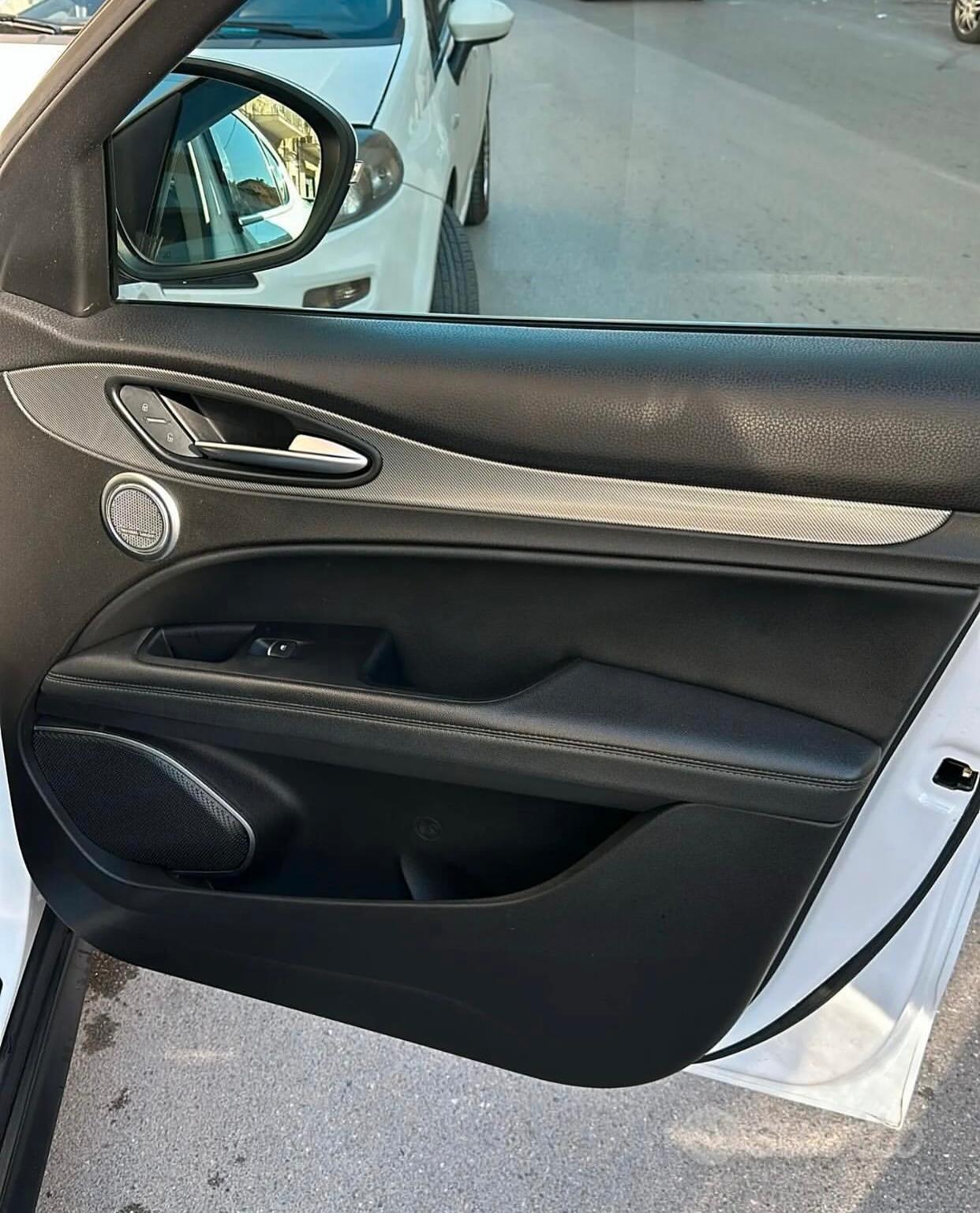 Alfa Romeo Stelvio 2.2 Turbodiesel 180 CV AT8 Q4 Executive