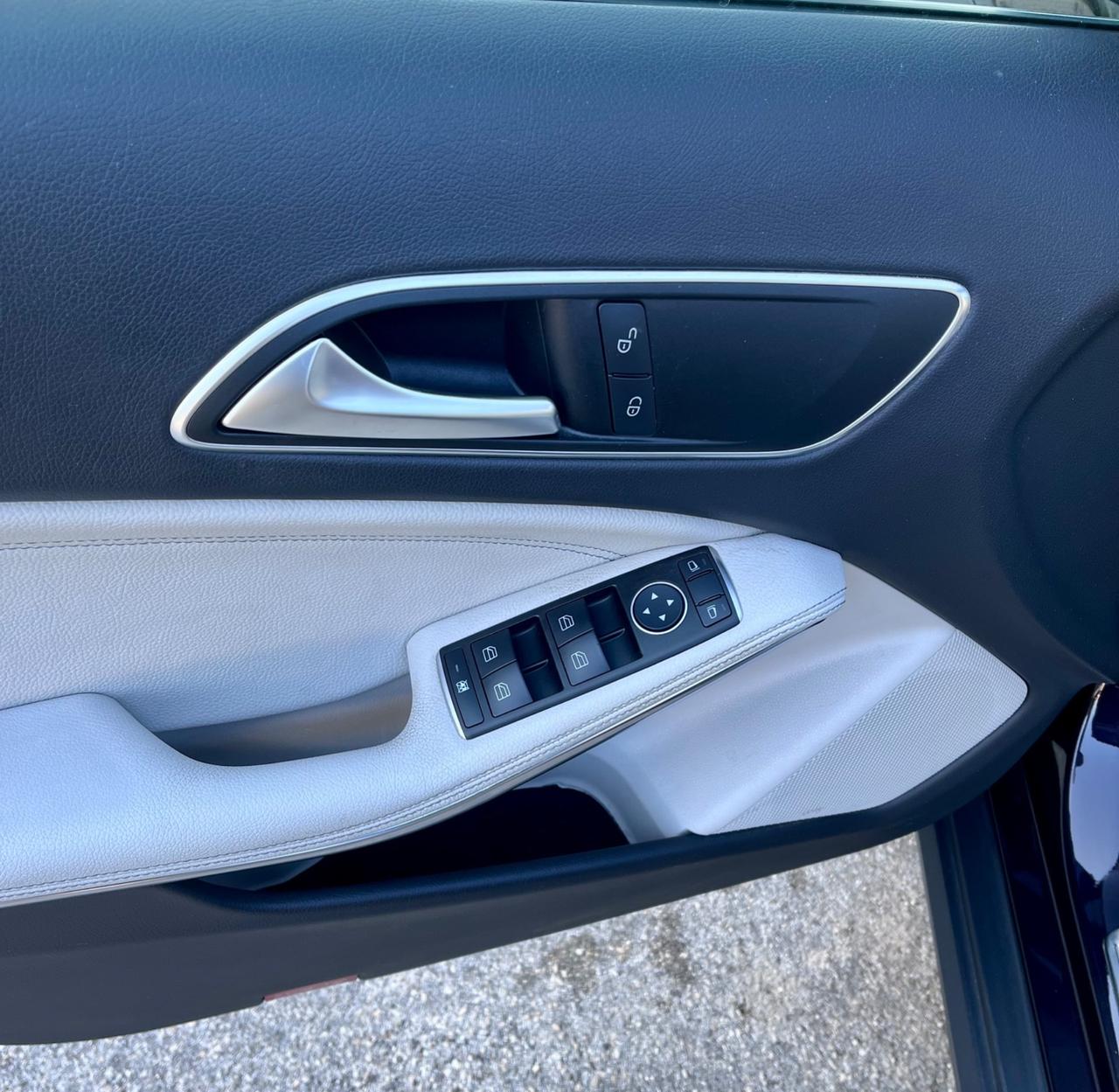 Mercedes-benz GLA 200 d Premium Enduro Tetto Panoramico