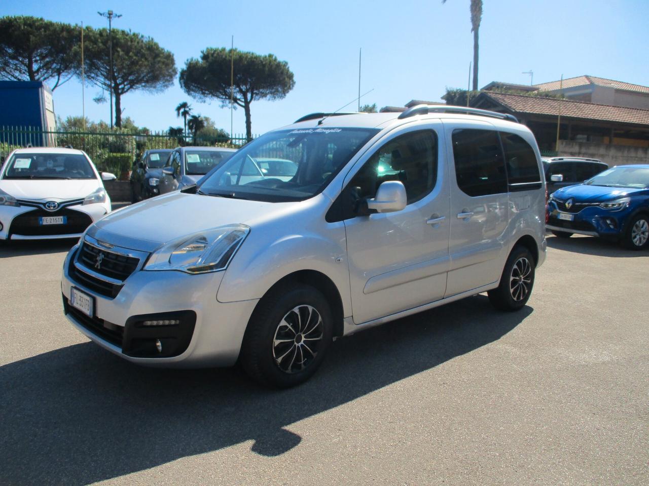 Peugeot Partner TEPEE 1.6 BLUEHDI 100 CV E6 N1 5 POSTI AUTOCARRO