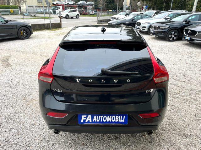 VOLVO V40 D3 Geartronic Momentum