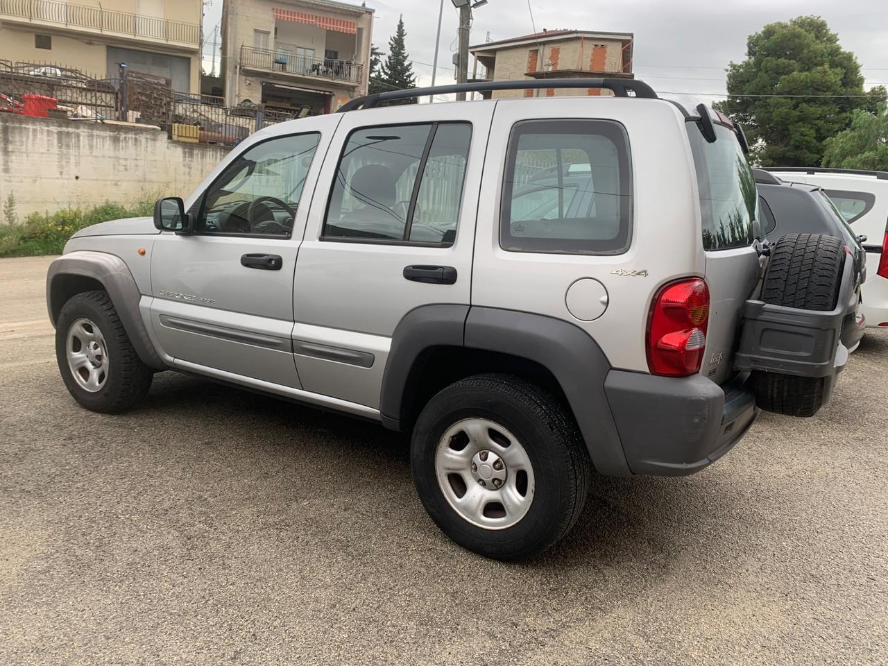 Jeep Cherokee 2.5 CRD Sport