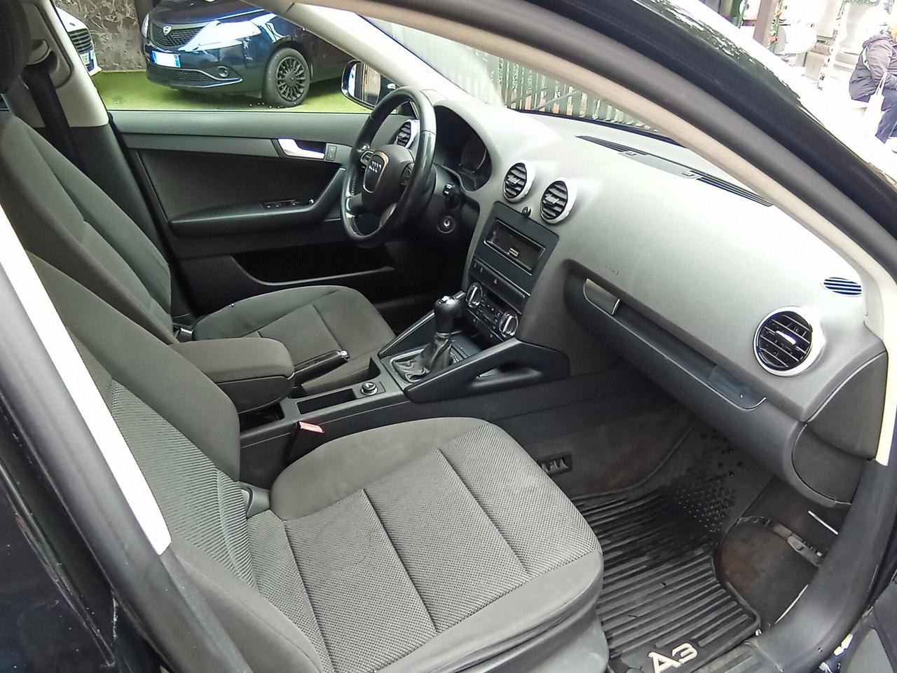 Audi A3 SPB 1.6 TDI 105 CV CR Attraction