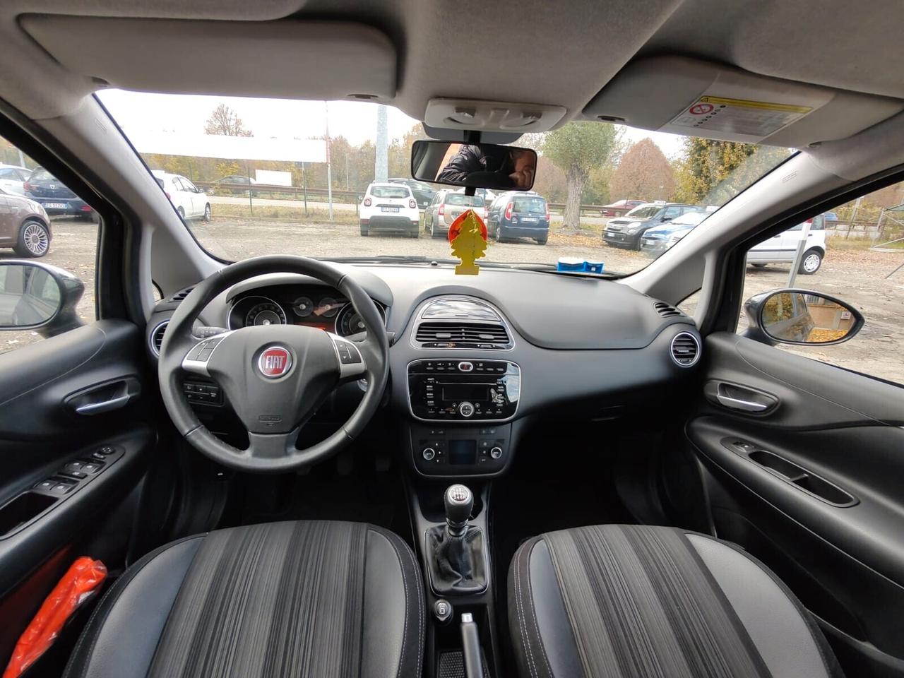 Fiat Punto Evo - EVO, 1.4 M. AIR 16V, 5 PORTE S&S EMOTION, GANCIO TRAINO, CON SOLO 27.000KM, OK NEOPATENTATI, GARANZIA L.12 MESI