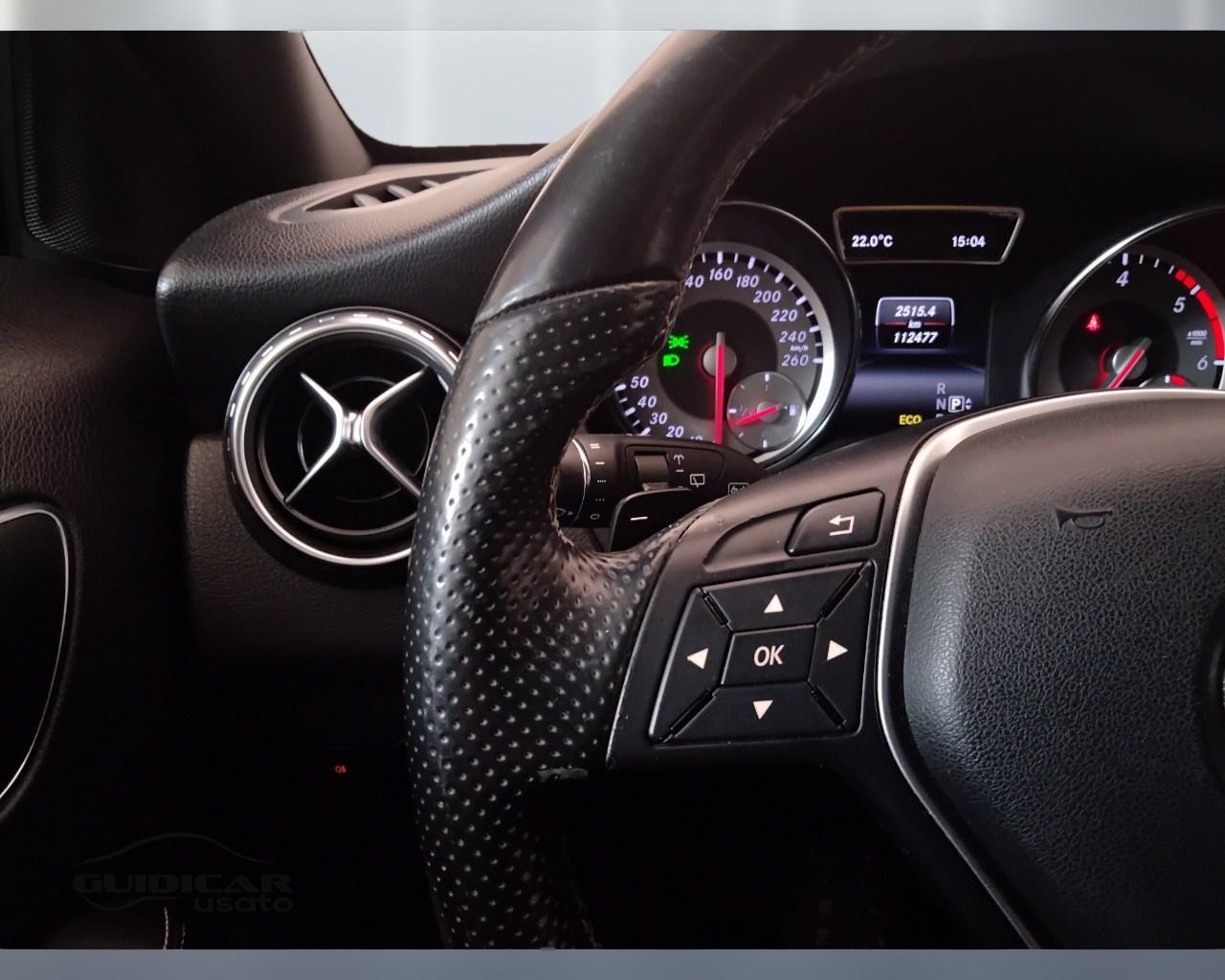 Mercedes-Benz GLA-X156 2014 - GLA 220 d (cdi) Sport 4matic 170cv auto