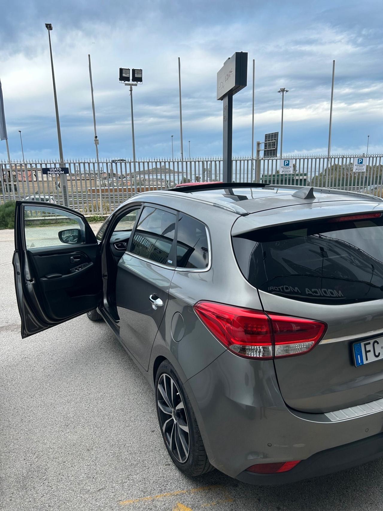 Kia Carens 1.7 CRDi 141 CV DCT high tech