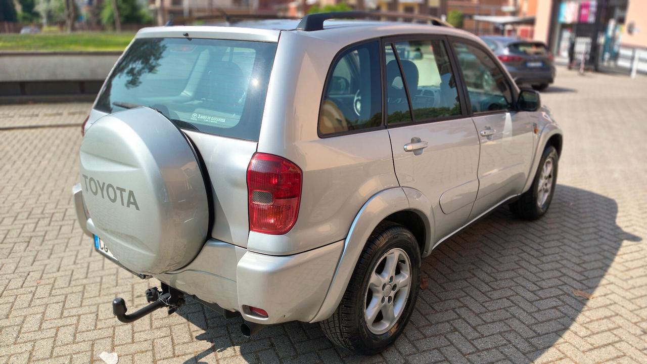 Toyota RAV 4 2.0 Tdi D-4D 5p Sol Gancio traino