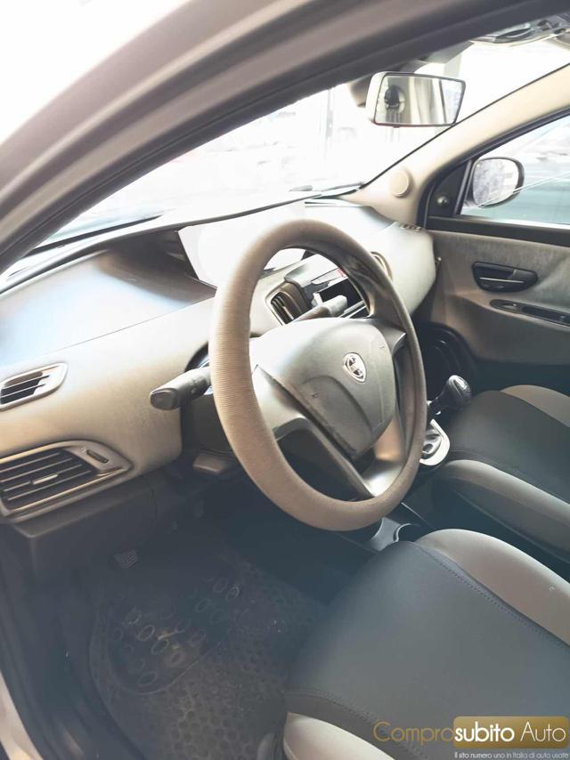 LANCIA Ypsilon 1.3 MJT 16V 95 CV 5 porte S&S Silver