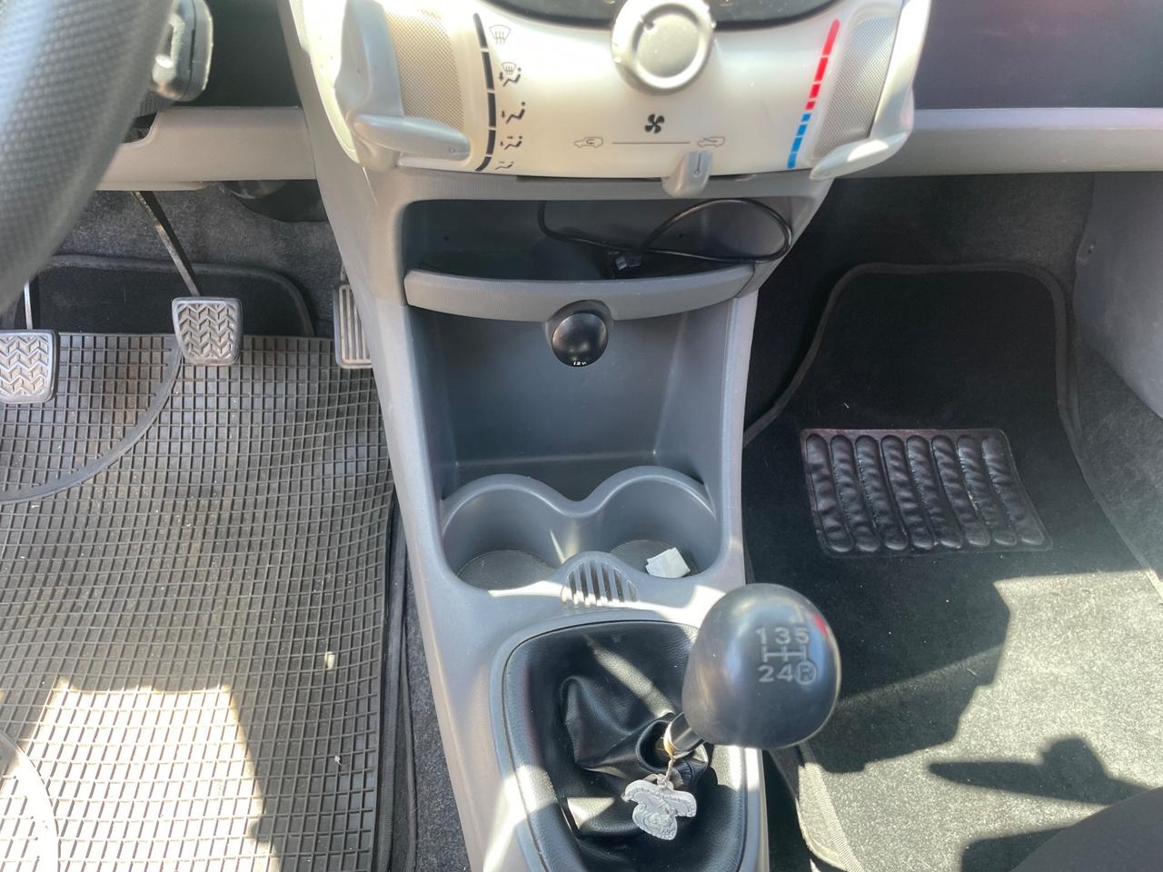 Toyota Aygo 1.0 benzina ok neopatentati clima