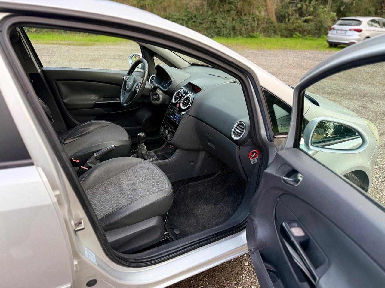 Opel Corsa 1.2 5 porte Cosmo