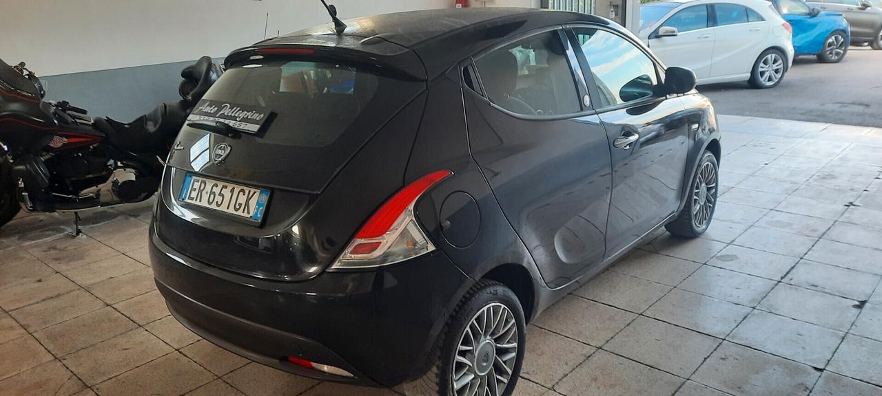 Lancia Ypsilon 1.2 69 CV 5 porte GPL Ecochic Gold