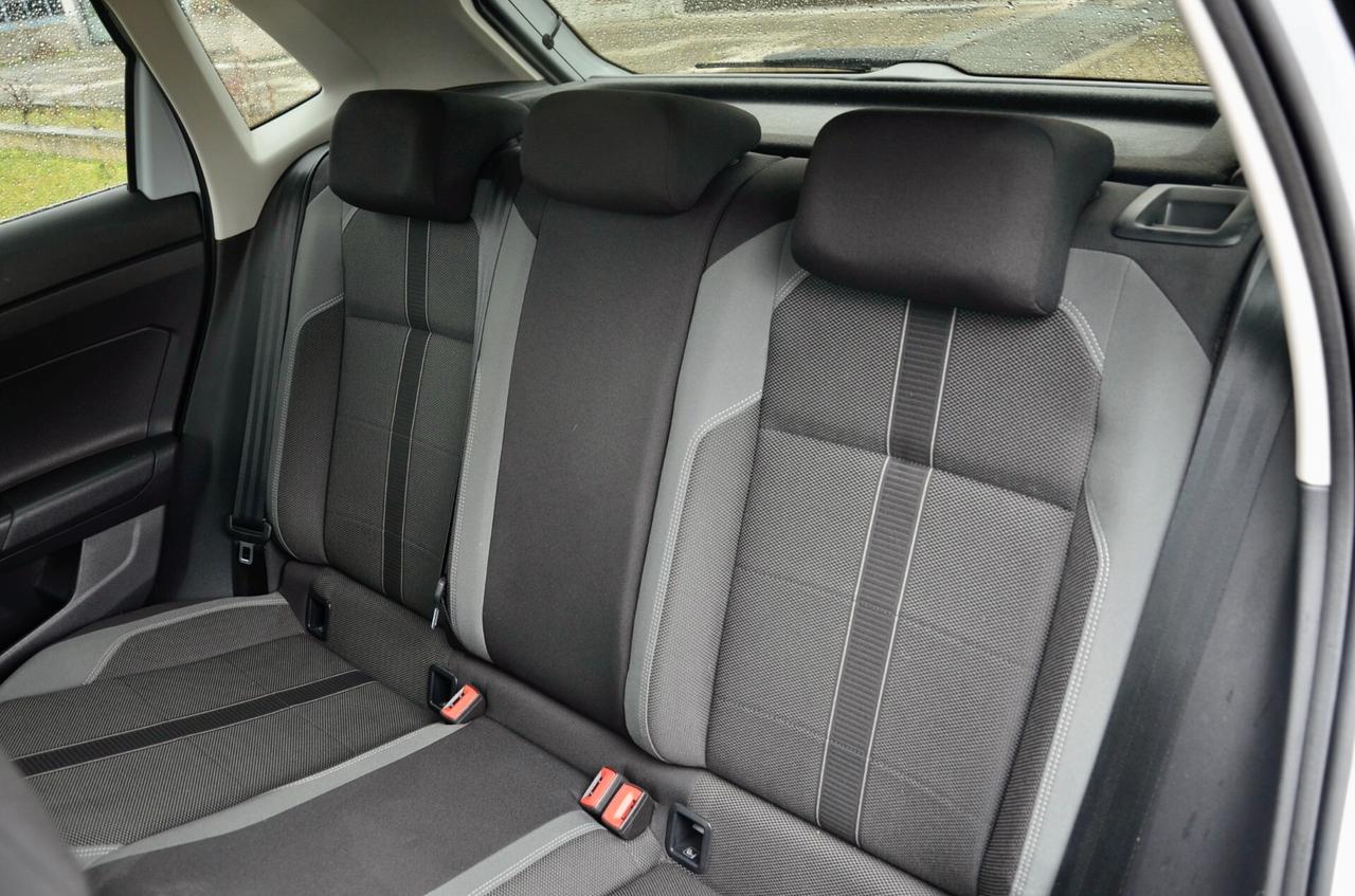 VOLKSWAGEN POLO 5p 1.0 TSI HIGHLINE 115cv, UNICOPROP, SERVICE VW, UFF ITALIANA, EURO 6D, FARI LED, 17", PERMUTE