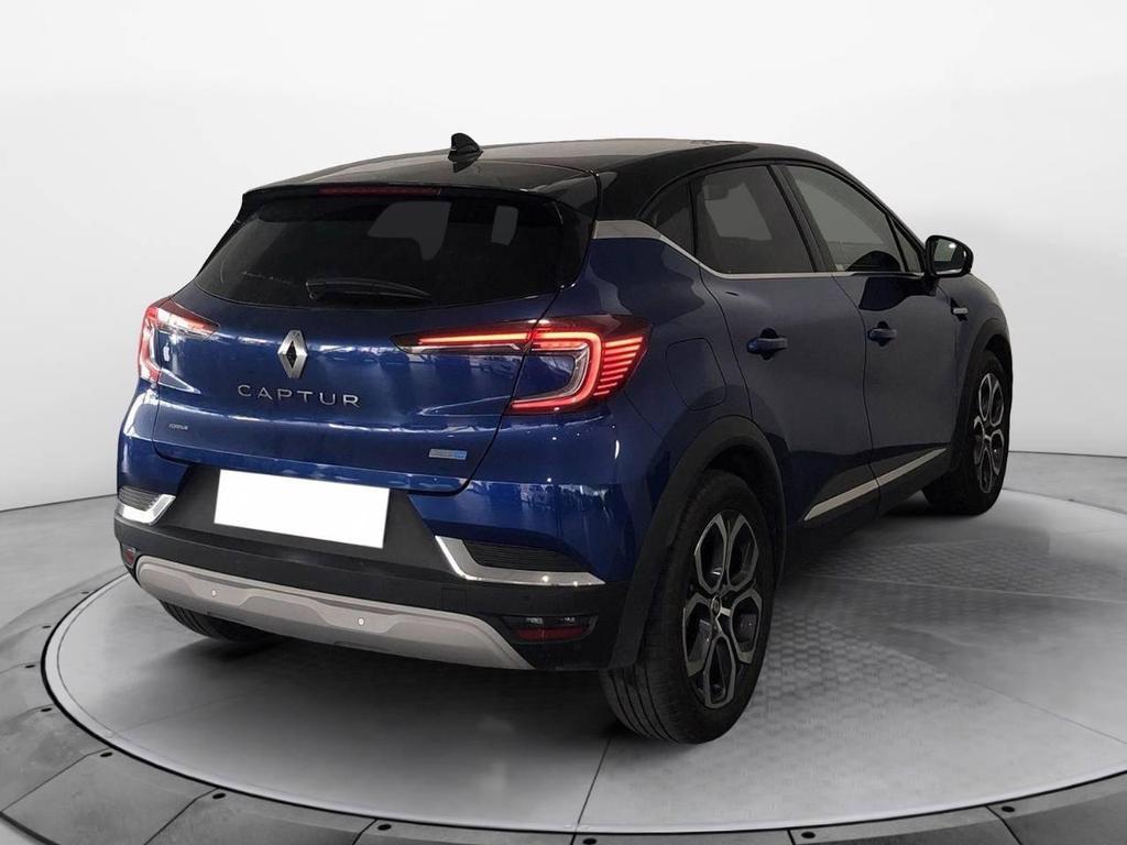 Renault Captur 1.6 E-TECH Hybrid Techno Fast Track Auto