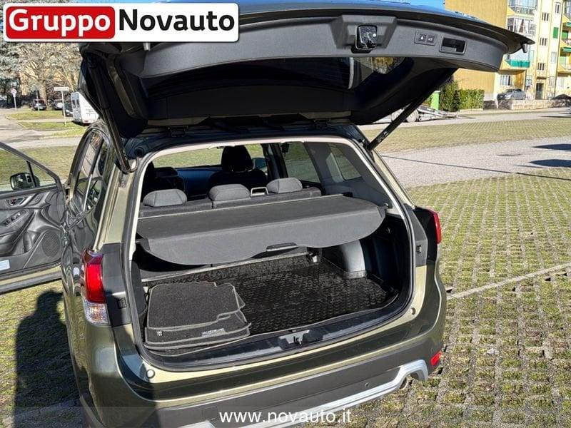 Subaru Forester 2.0 e-Boxer Style auto