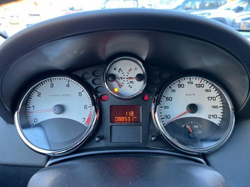 Peugeot 207 1.6 VTi 120CV CC Féline