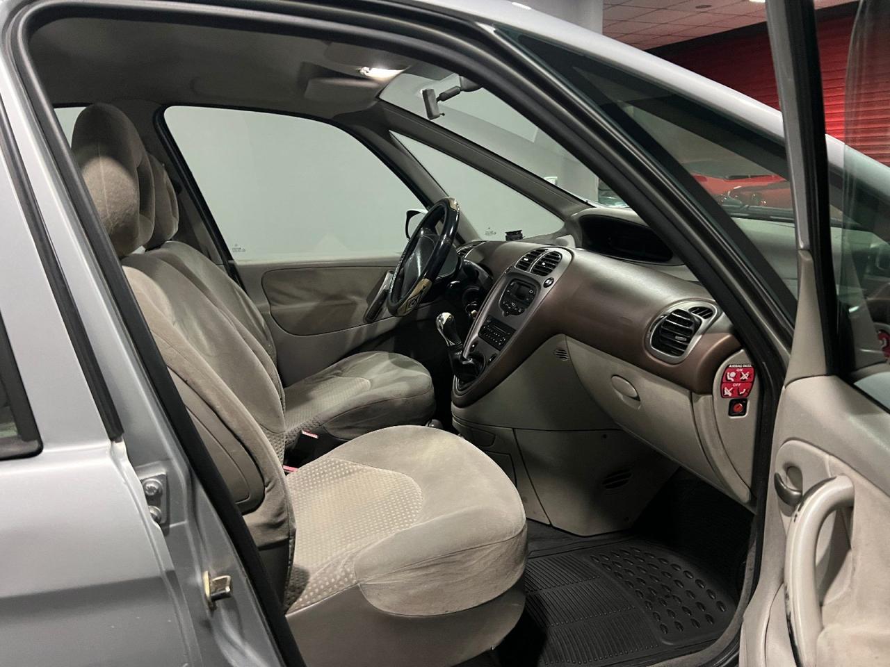 Citroen Xsara Picasso 2.0 HDi TAGLIANDO EFFETTUATO