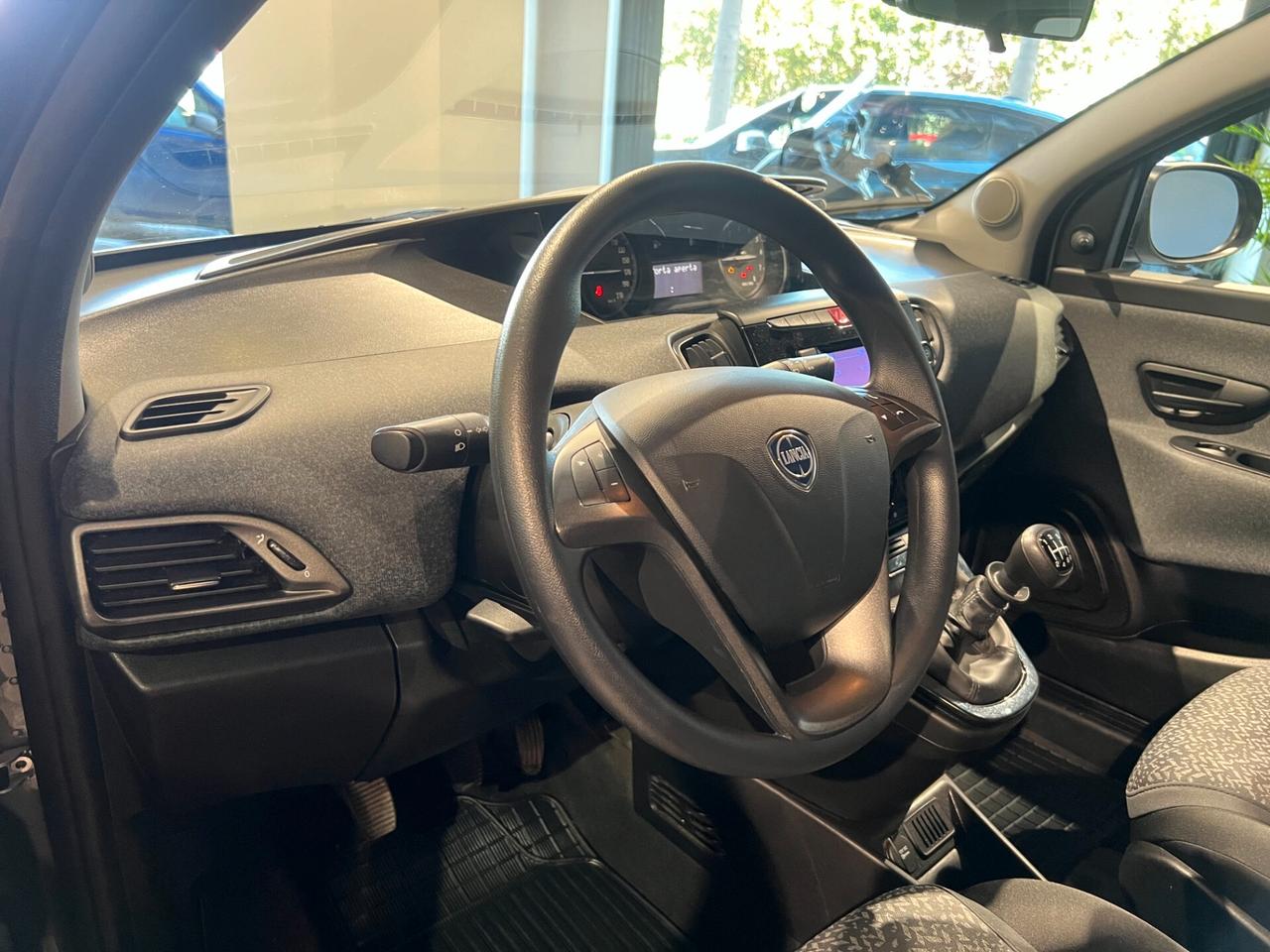 Lancia Ypsilon 1.0 FireFly 5 porte S&S Hybrid