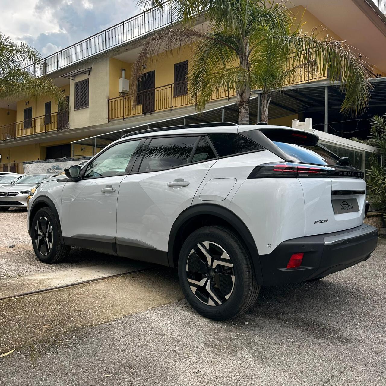 Peugeot 2008 1.2 puretech Allure s&s 130cv eat8