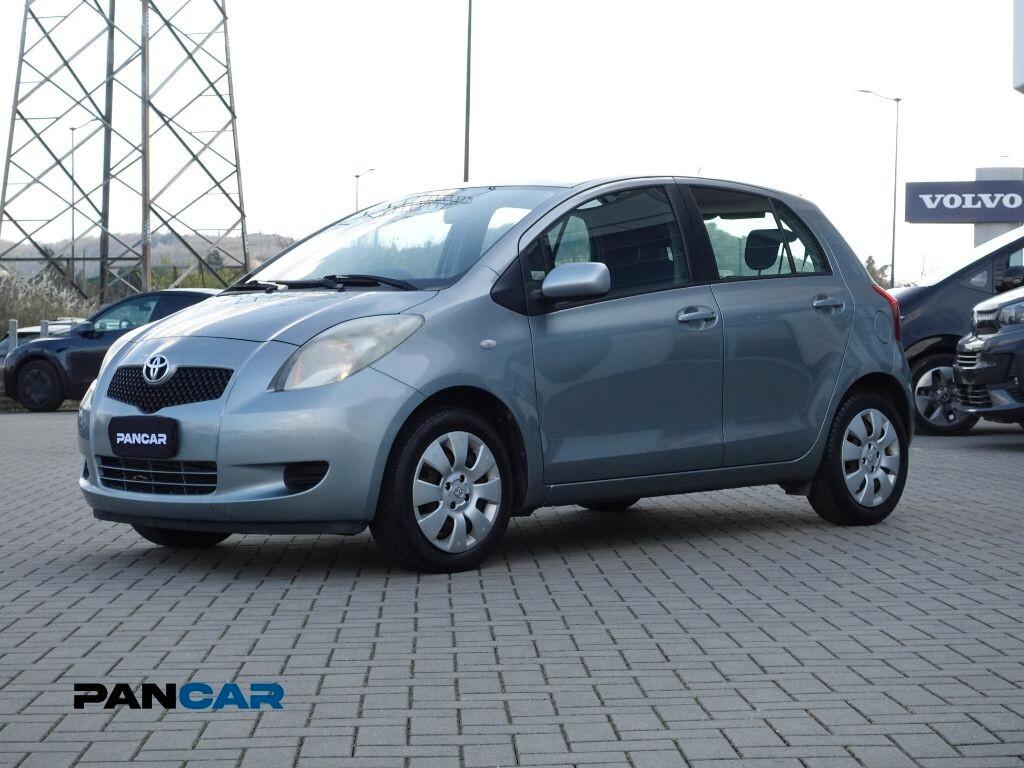 Toyota Yaris 1.0 5 porte Sol