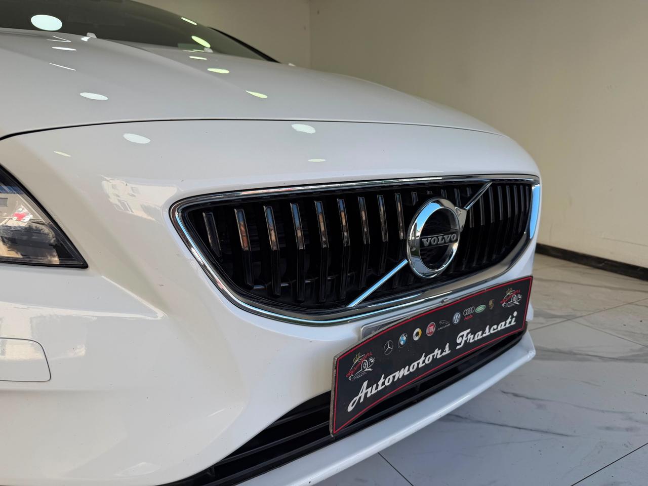 Volvo V40 D2 2.0 TDI 120 CV -UNIPRO-GARANTITA -2018