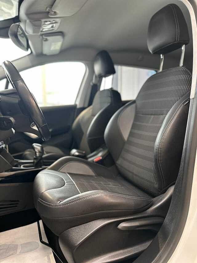 Peugeot 2008 BlueHDi 100 S&S Allure