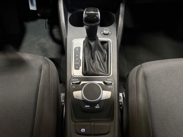 Audi Q2 35 TFSI S tronic Business Plus