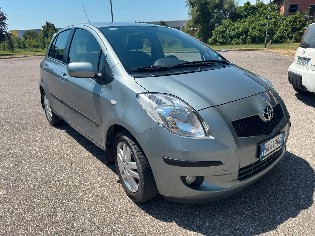 Toyota Yaris 1.3 5 porte Sol