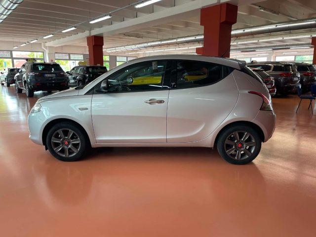 LANCIA Ypsilon 1.2 69 CV 5 porte Gold