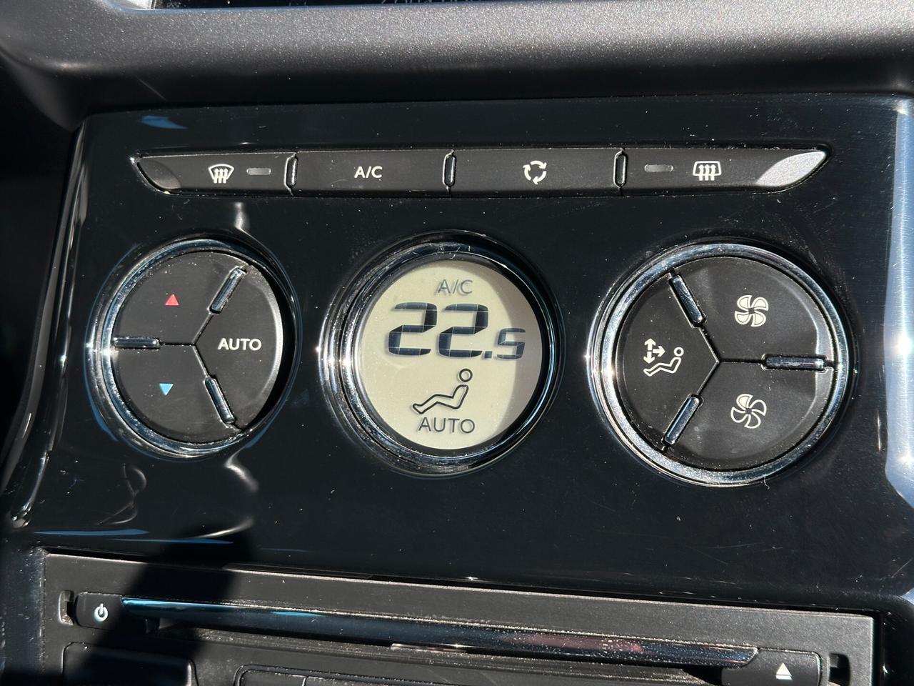 Ds DS3 3 BlueHDi 120 S&S So Irresistible